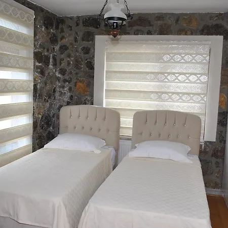Villa Amasra Pansiyon בית אירוח *